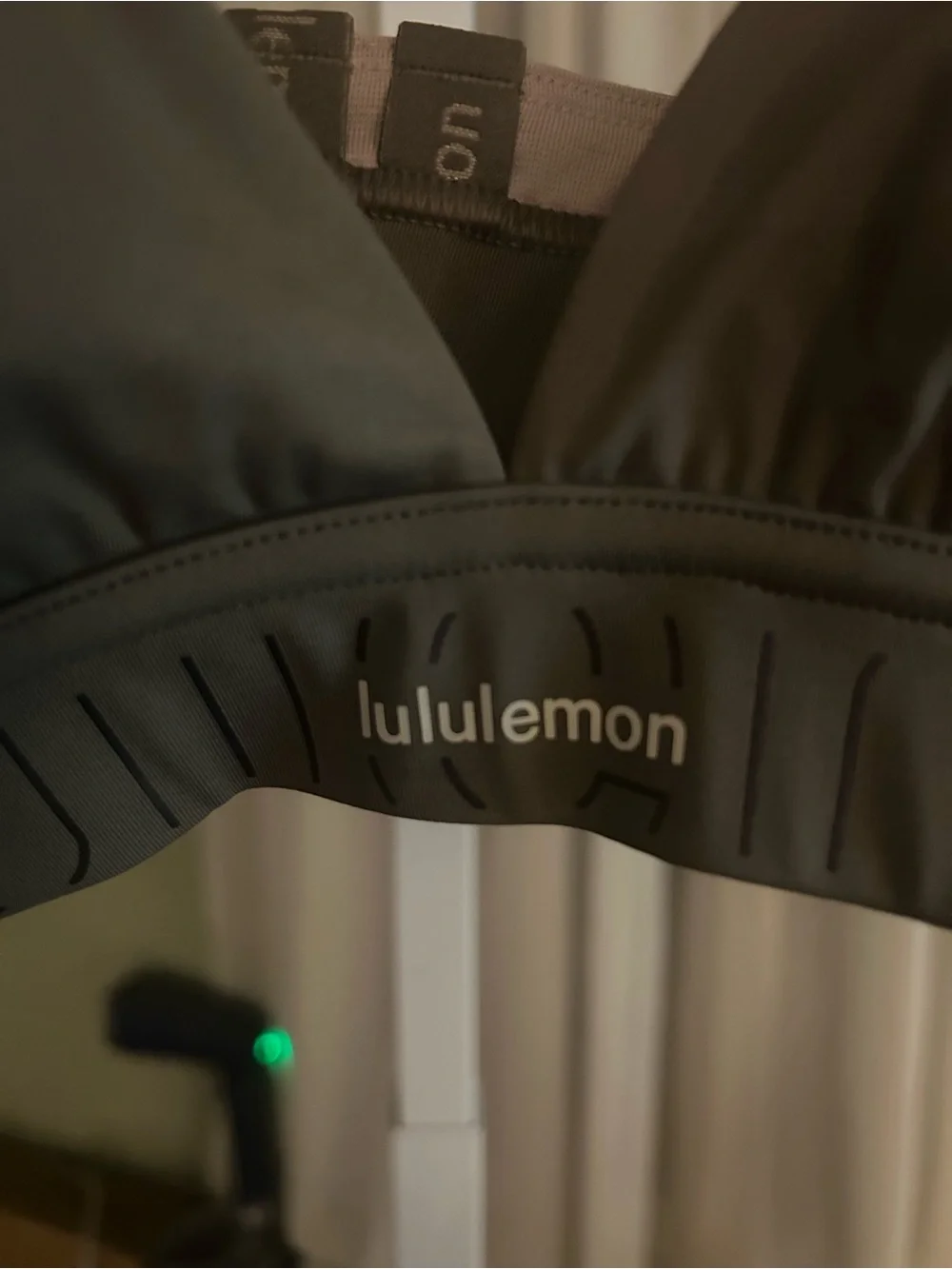 lululemon License to Train Triangle Bra in ln green-gray taupe